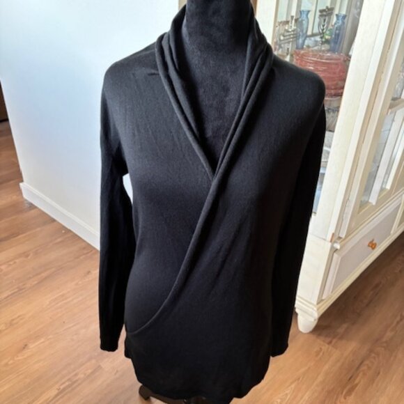 Elie Tahari Black Surplice Crossover Silk Cashmere Lightweight Sweater EUC Med - Picture 1 of 6
